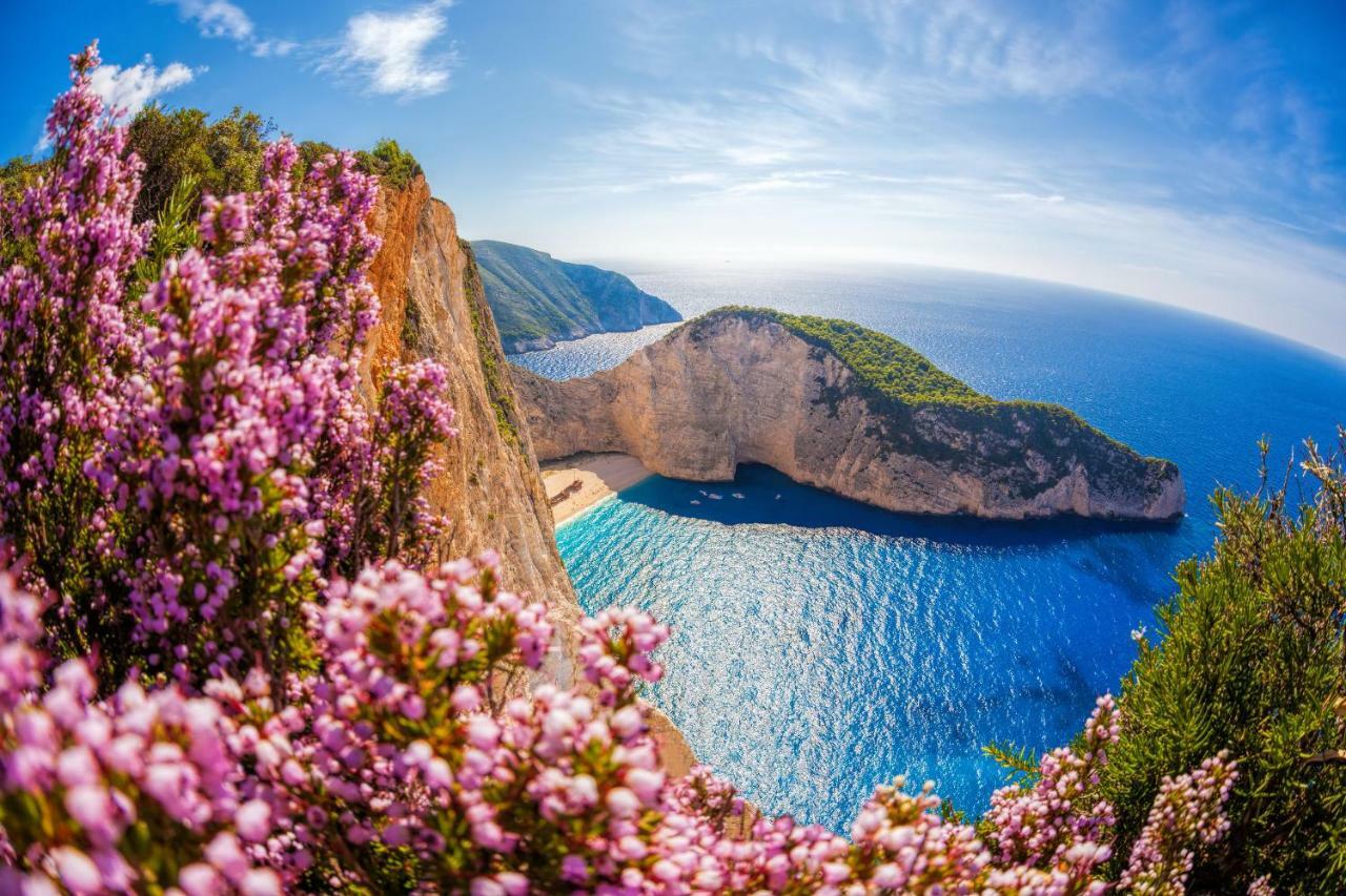 Willa One And Only At Navagio Volímai